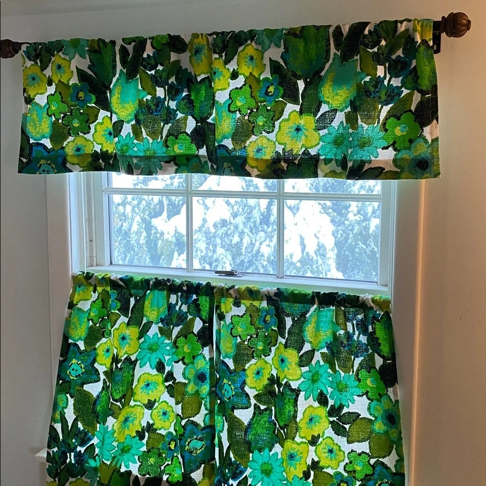 VTG Handmade Floral Café Curtains 3pc Set